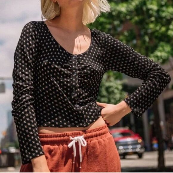 Volcom Sunscaper Long Sleeve Printed Top Sz S (4-6) NWT - Picture 4 of 9